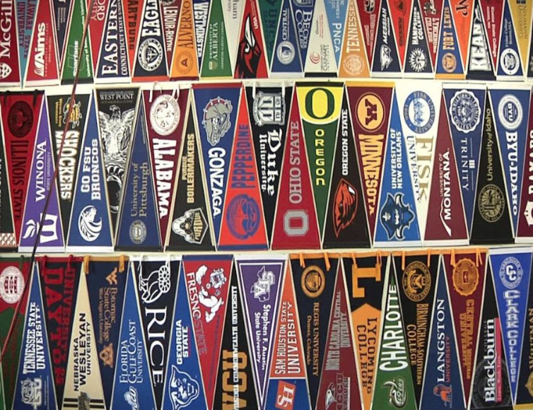 college pennants hangin on wall