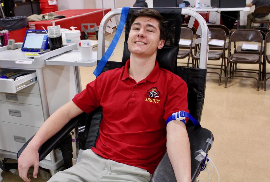 Student Carter Wink '20 participates in Jesuit's annual Blood Drive. 